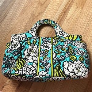 Vera Bradley Abby bag in Island Blooms